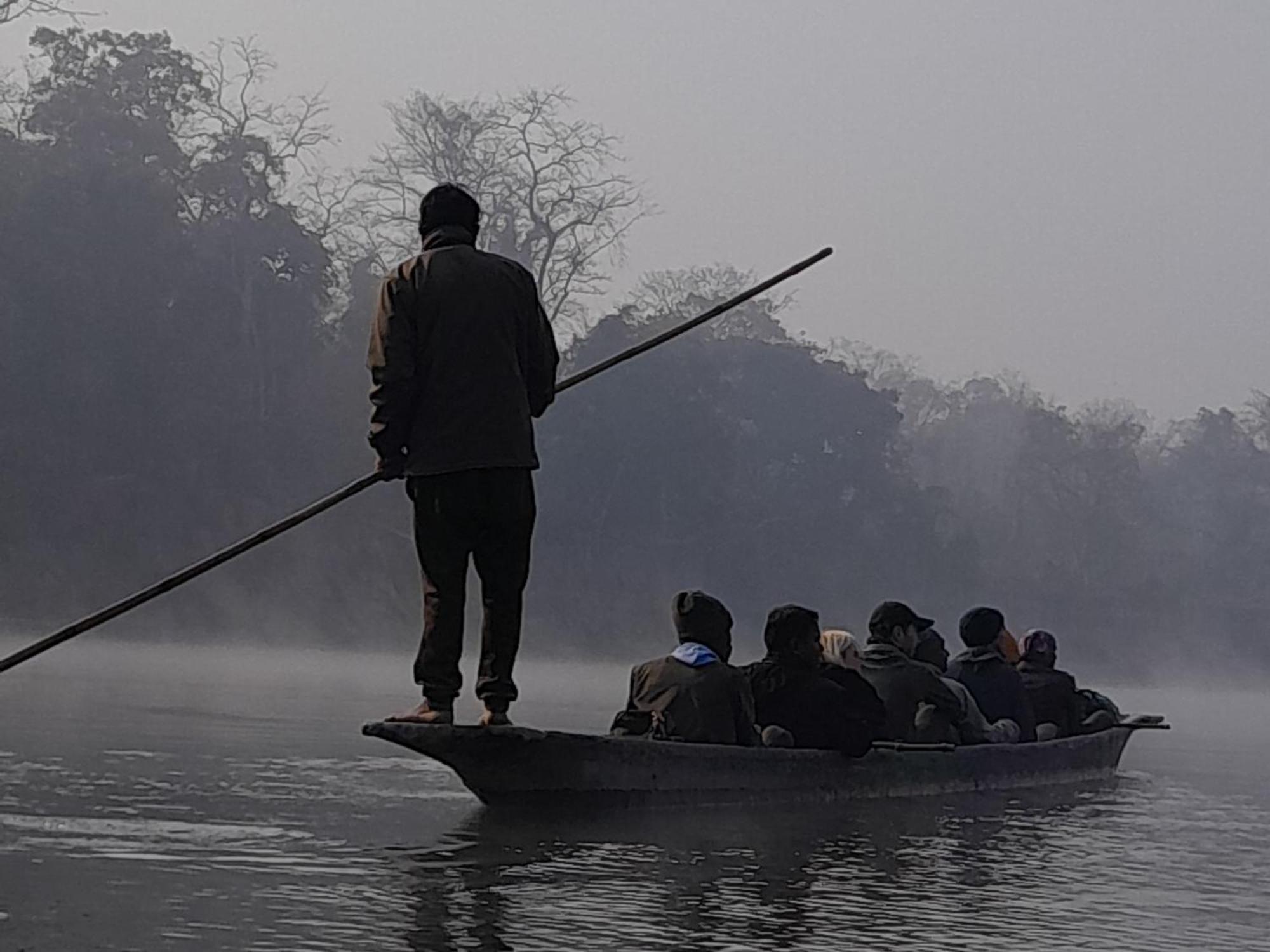 Hotel Crocodile Safari Camp Chitwan Exterior foto