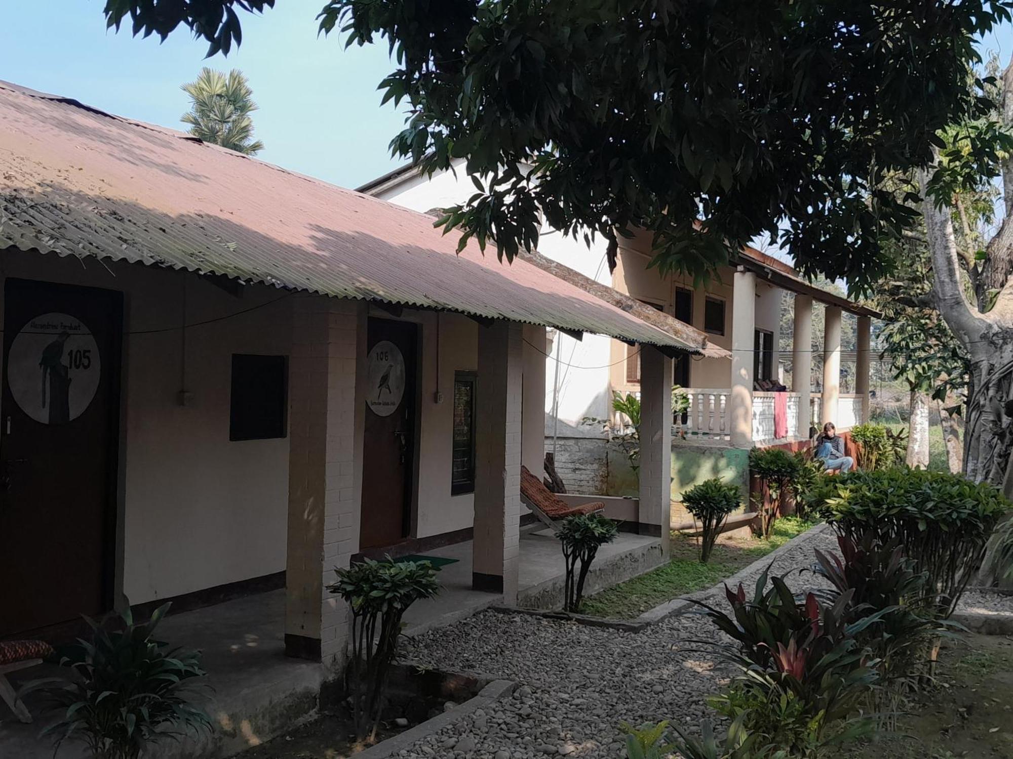 Hotel Crocodile Safari Camp Chitwan Exterior foto